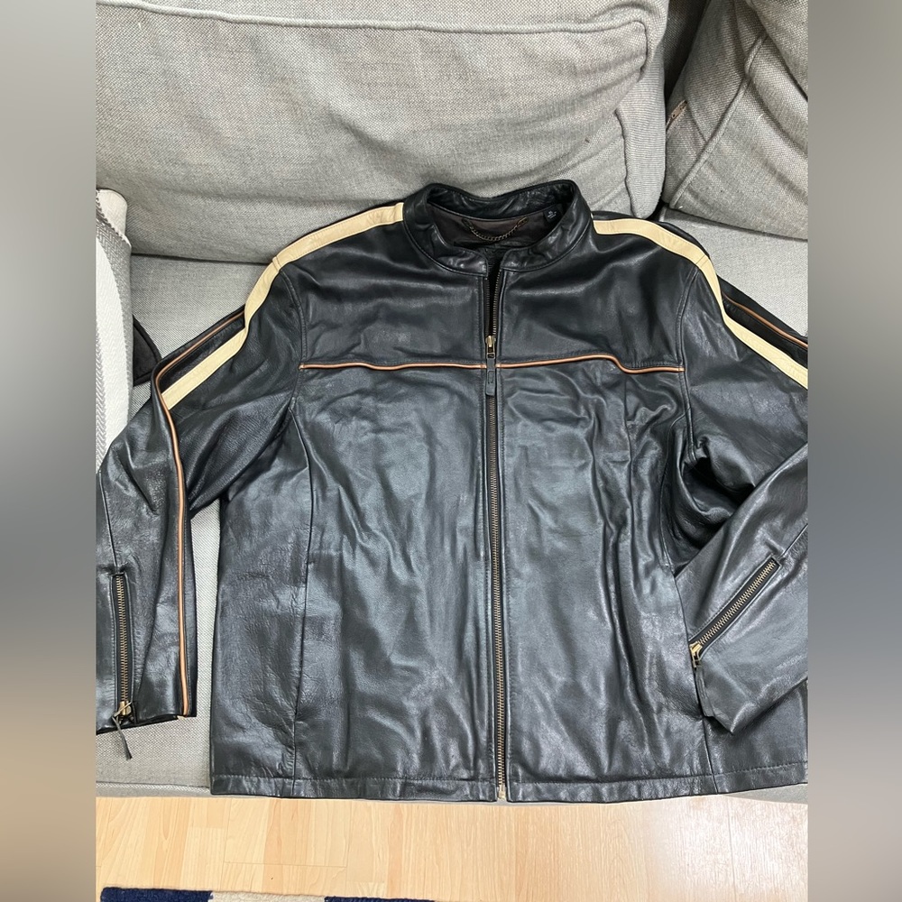 BEAUTIFUL LEATHER Jacket!!! Black and tan; Size XL